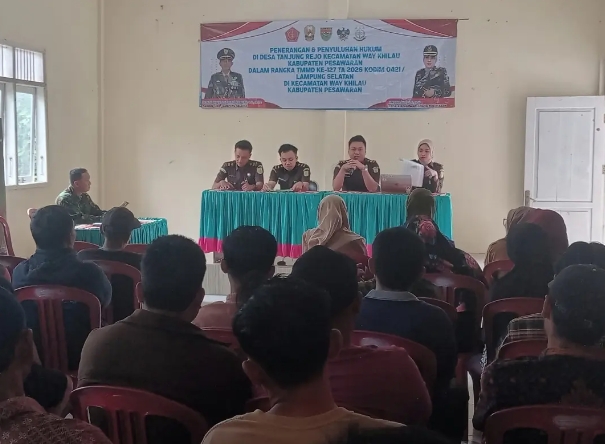 *Penerangan dan Penyuluhan Hukum untuk Meningkatkan Kesadaran Hukum Masyarakat*